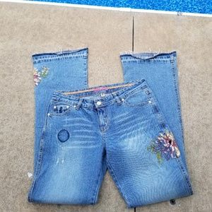 Younique blue embroidered BOHO 5 pocket slight flare jeans SZ 9 Junior